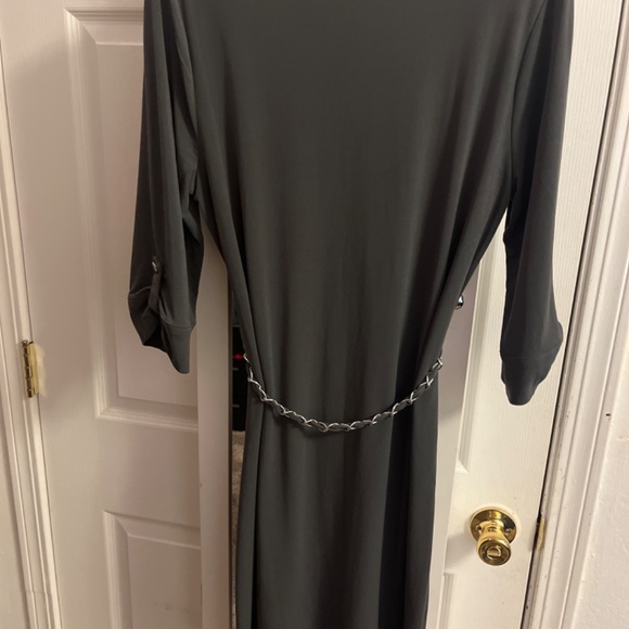 Grey dress - Picture 3 of 4